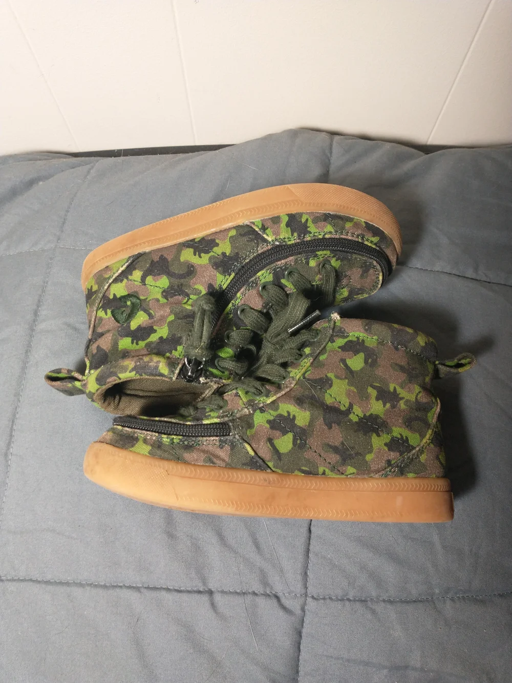 Billy High-Top Toddler Sneaker - Size 10M - Camouflage Print w/ Side Zip Closure